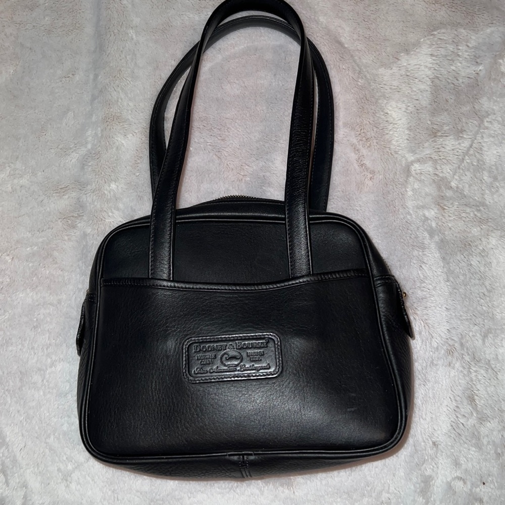 Vintage Dooney&Bourke all leather9x8x3 8” drop